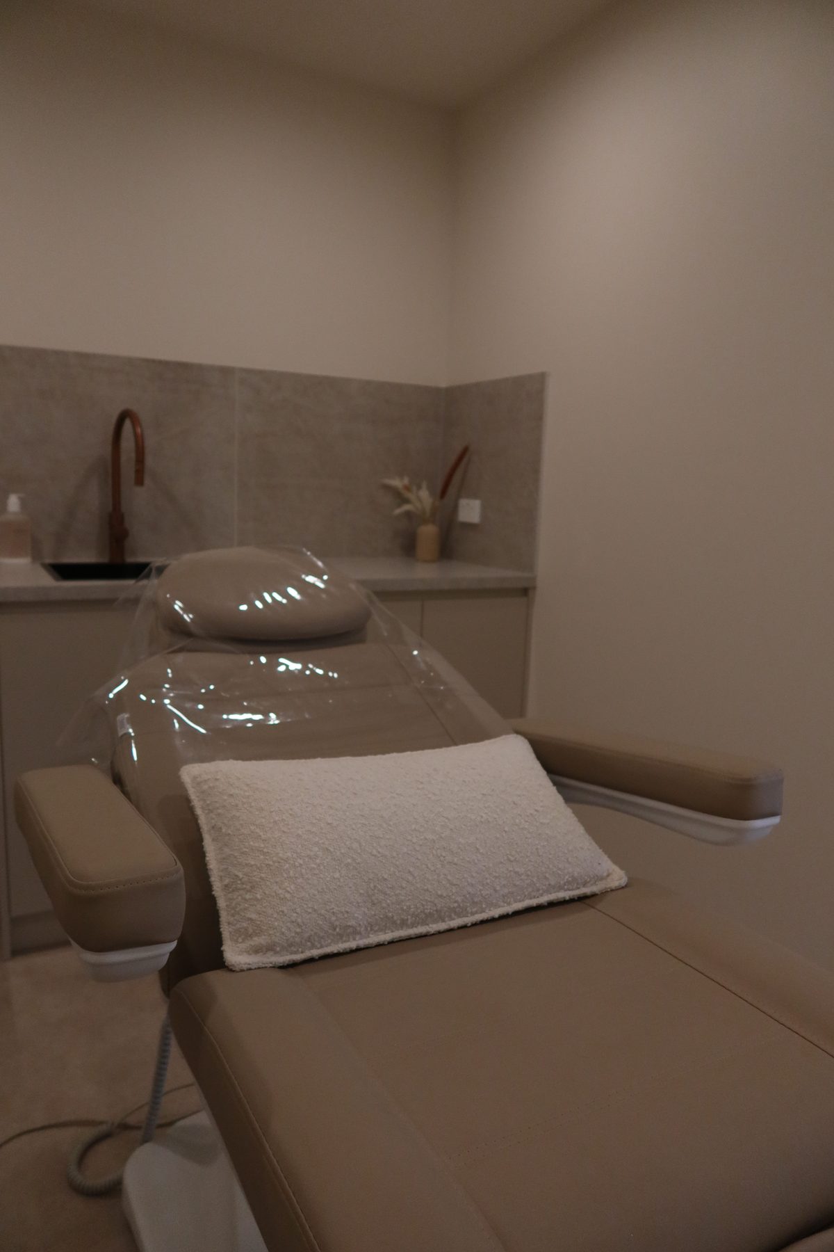 Facial treatment bed detail
